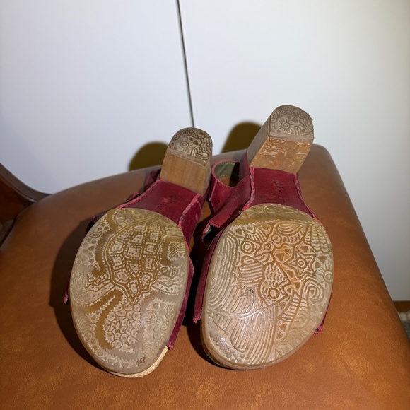 El Naturalista Sandals/Heels Size 8 - Picture 10 of 11